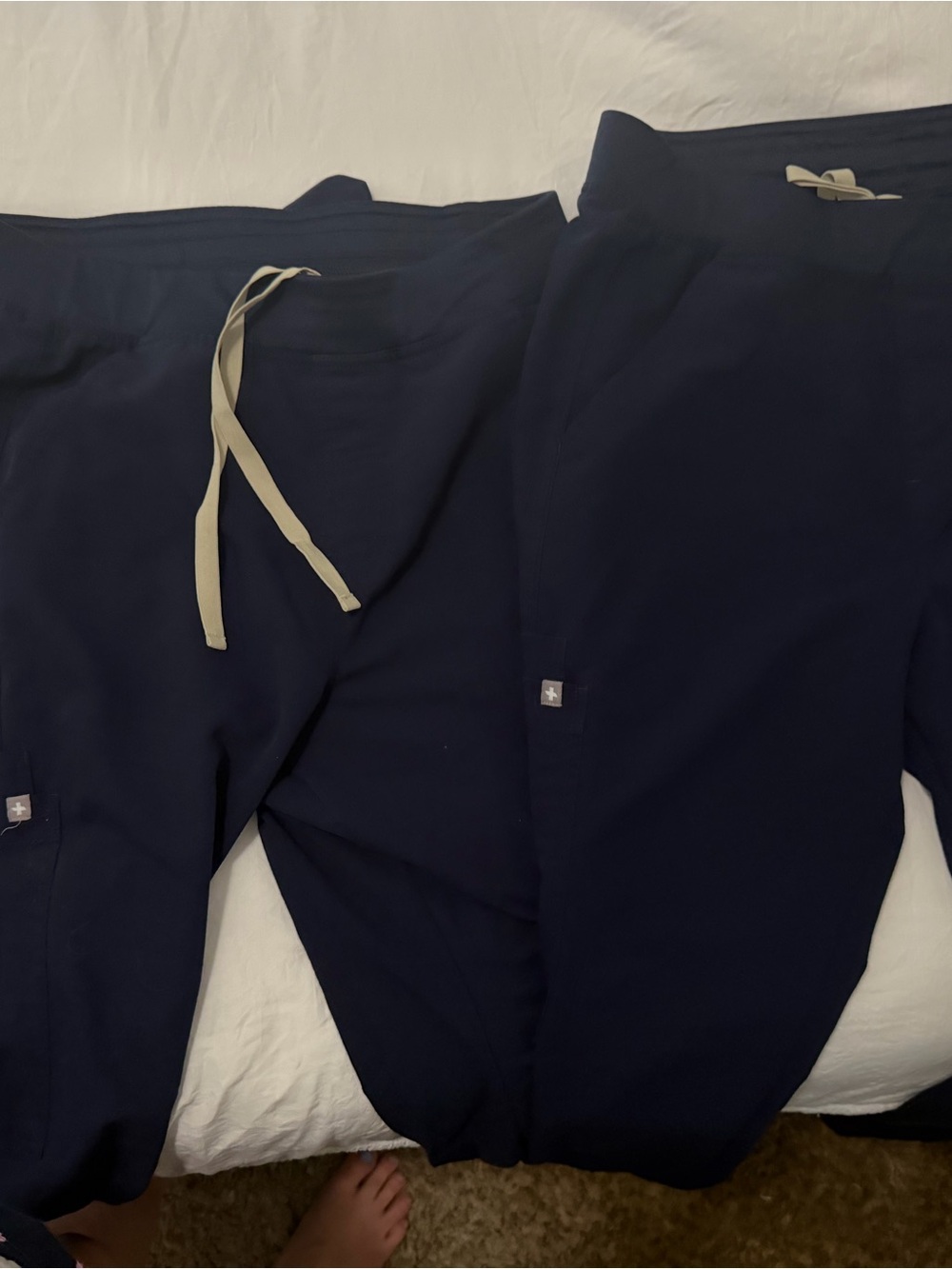 Figs Men's Navy Scrub Pants with Cream Drawstring